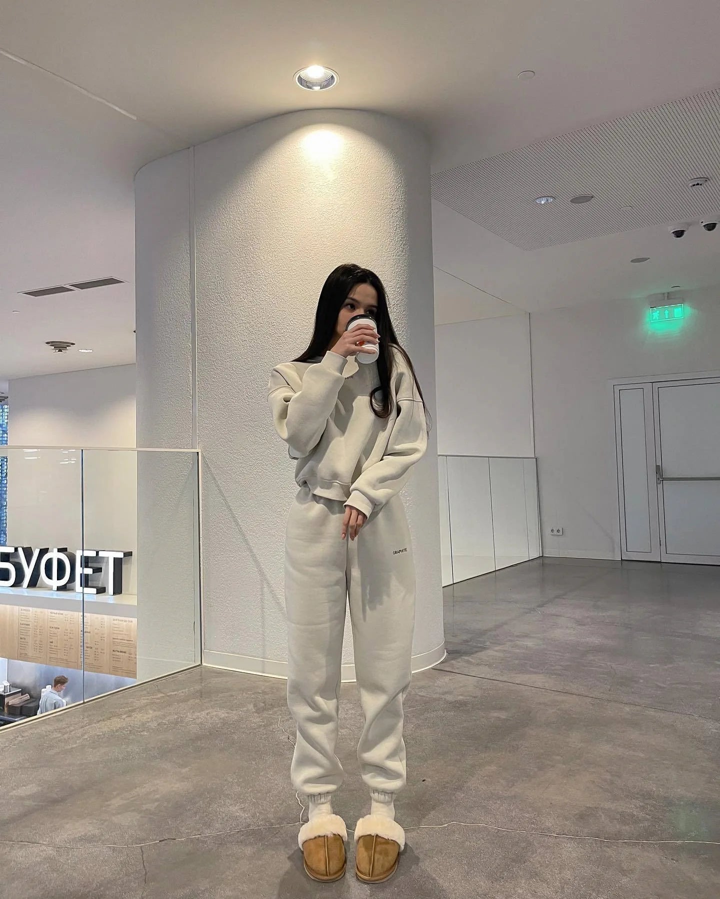 Fashion Women's Clothing 2025 Spring and Autumn Casual Solid Color Round Neck Sweater Suit Two-piece Suit