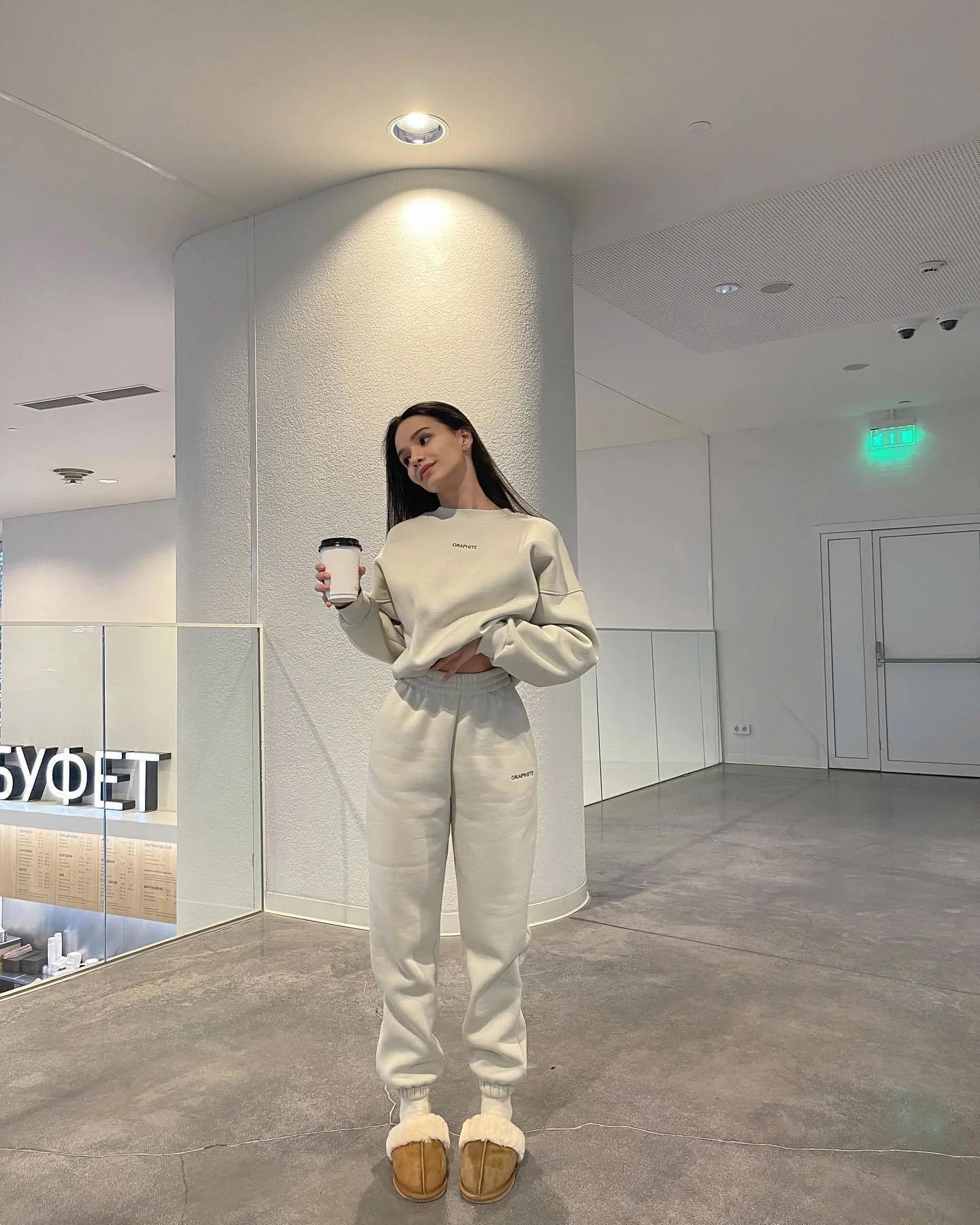 Fashion Women's Clothing 2025 Spring and Autumn Casual Solid Color Round Neck Sweater Suit Two-piece Suit