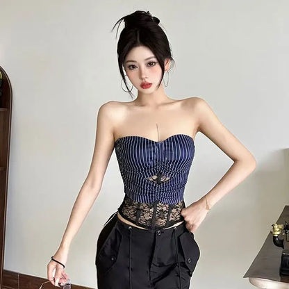 European and American fashion sexy design slim - fitting women with chest dark hollow lace top coat Goth Harajuku trend vest