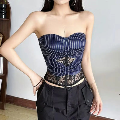 European and American fashion sexy design slim - fitting women with chest dark hollow lace top coat Goth Harajuku trend vest