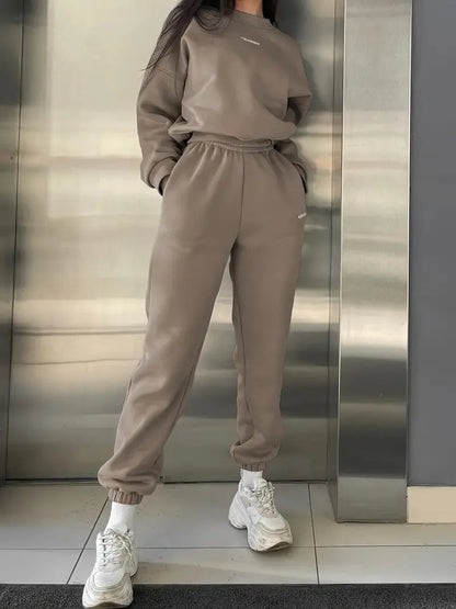 Fashion Women's Clothing 2025 Spring and Autumn Casual Solid Color Round Neck Sweater Suit Two-piece Suit