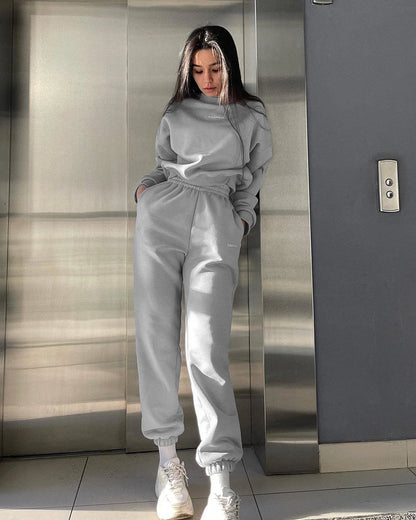 Fashion Women's Clothing 2025 Spring and Autumn Casual Solid Color Round Neck Sweater Suit Two-piece Suit