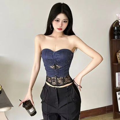 European and American fashion sexy design slim - fitting women with chest dark hollow lace top coat Goth Harajuku trend vest