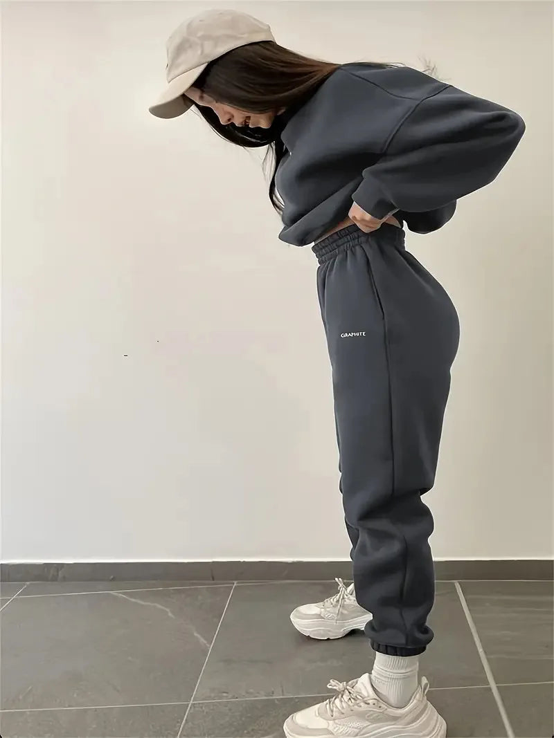 Fashion Women's Clothing 2025 Spring and Autumn Casual Solid Color Round Neck Sweater Suit Two-piece Suit