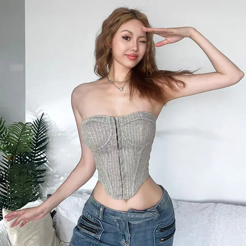 European and American fashion sexy design slim - fitting women with chest dark hollow lace top coat Goth Harajuku trend vest