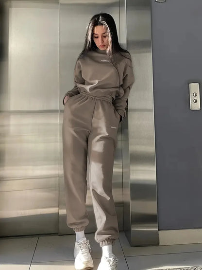 Fashion Women's Clothing 2025 Spring and Autumn Casual Solid Color Round Neck Sweater Suit Two-piece Suit