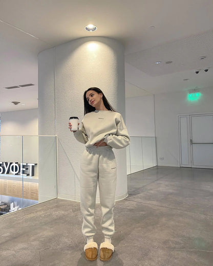 Fashion Women's Clothing 2025 Spring and Autumn Casual Solid Color Round Neck Sweater Suit Two-piece Suit
