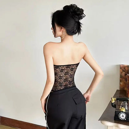 European and American fashion sexy design slim - fitting women with chest dark hollow lace top coat Goth Harajuku trend vest