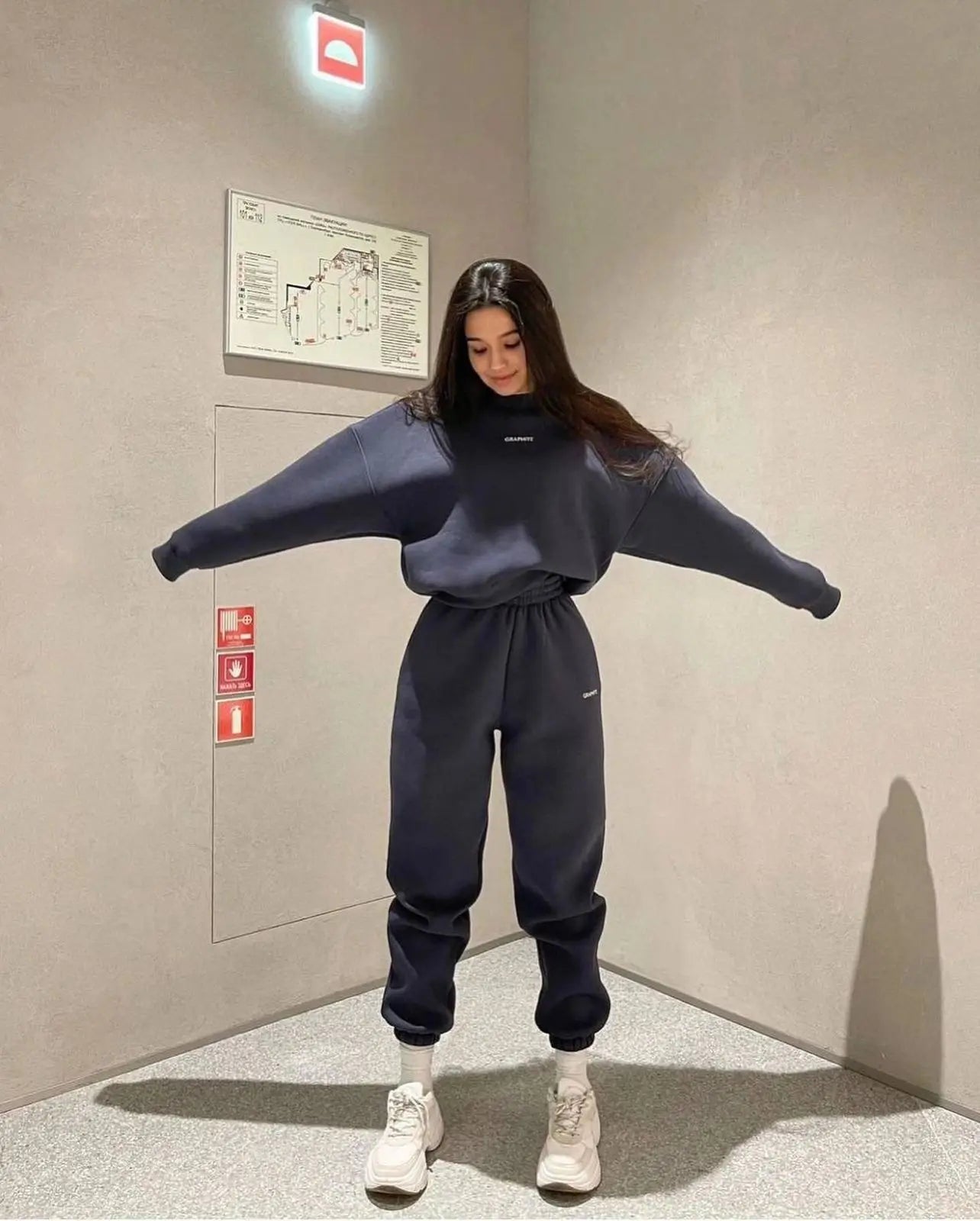 Fashion Women's Clothing 2025 Spring and Autumn Casual Solid Color Round Neck Sweater Suit Two-piece Suit