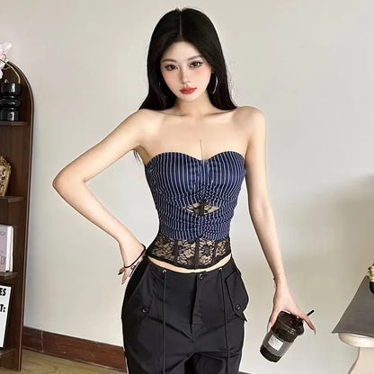 European and American fashion sexy design slim - fitting women with chest dark hollow lace top coat Goth Harajuku trend vest