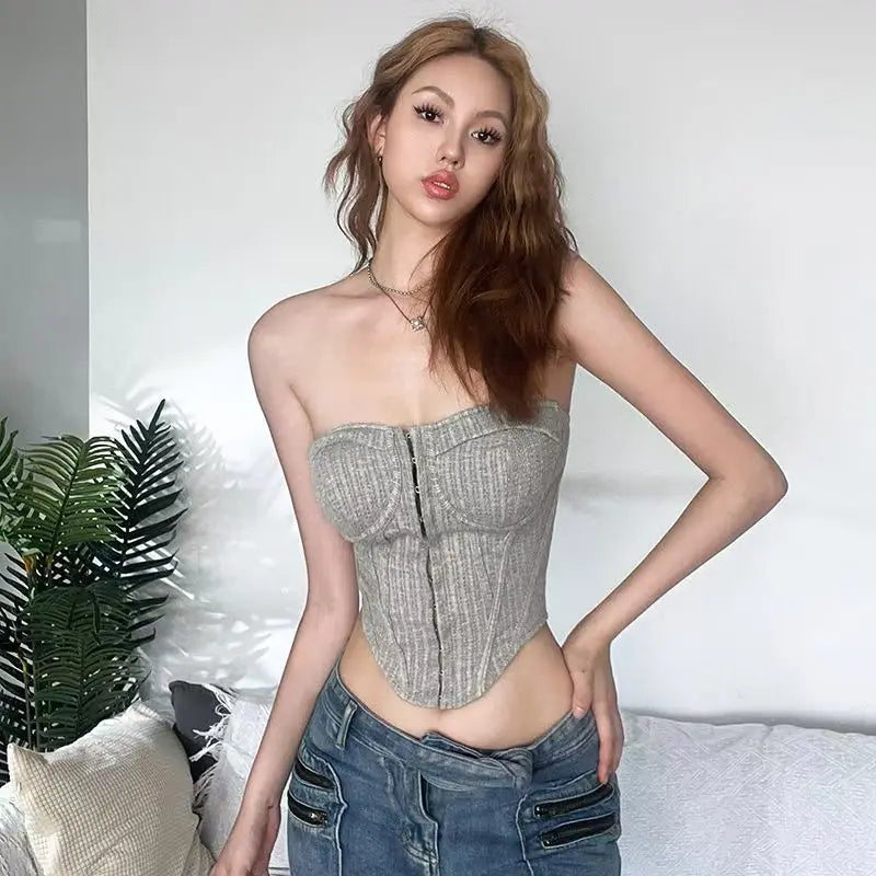 European and American fashion sexy design slim - fitting women with chest dark hollow lace top coat Goth Harajuku trend vest