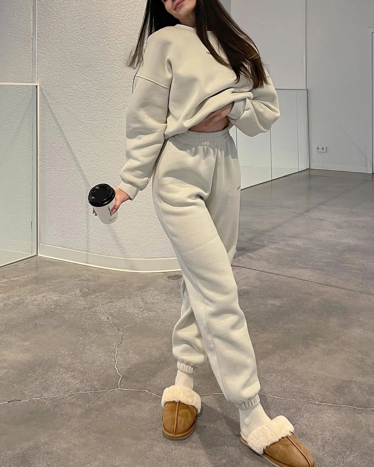 Fashion Women's Clothing 2025 Spring and Autumn Casual Solid Color Round Neck Sweater Suit Two-piece Suit